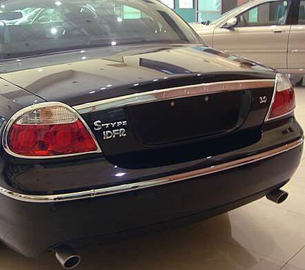 Chrome Rear Bumper Central Molding IDFR 1-JR812-08LC Jaguar S-Type 2003-2008