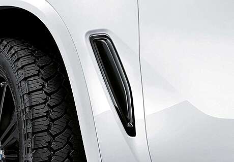 Front fender inserts (black) M Performance 51137418177-MP for BMW X5 G05 (original, Germany)